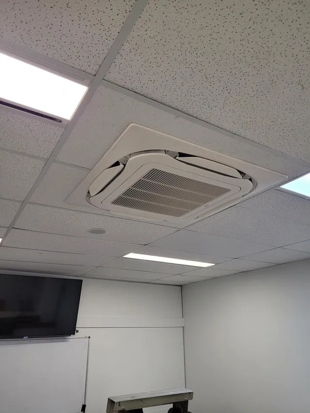 Residential air conditioning installation completed